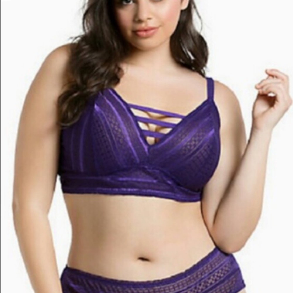 NEW Purple strappy torrid bralette size 4